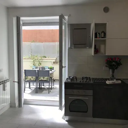 Апартаменты Casa Donatello Con Terrazzo Рим